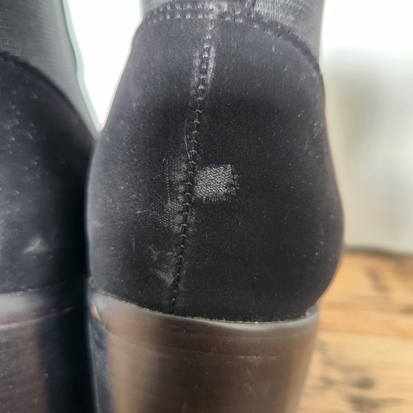 Steve Madden Naomi Velvety Ankle Boot with Block Heel - Picture 7 of 9